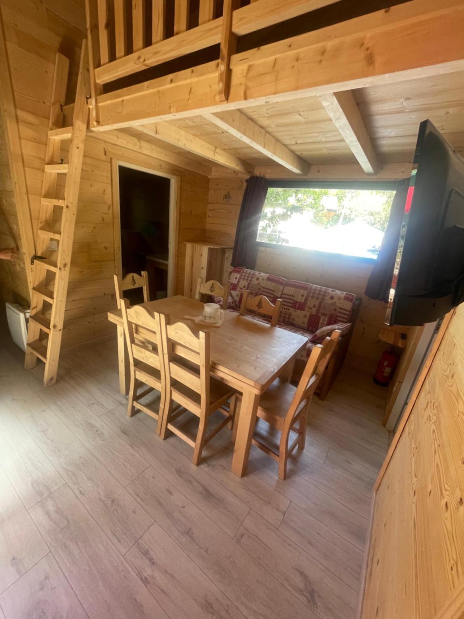 Camping L'Enclave Mobil-Home Estavar Exterior foto